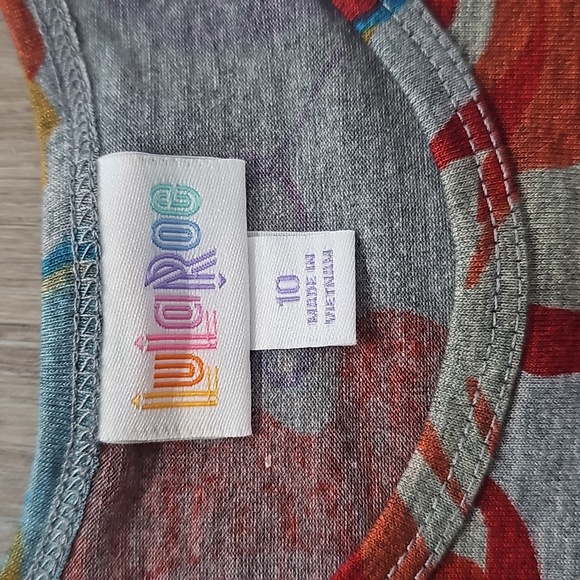 Disney top  Never worn - Picture 2 of 2